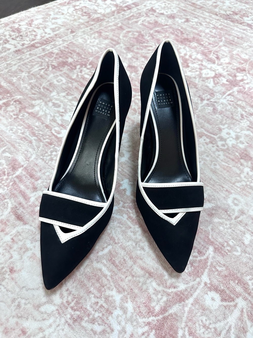 White House Black Market 🖤 Suede “Hayden” Pointed Heels - Picture 1 of 7